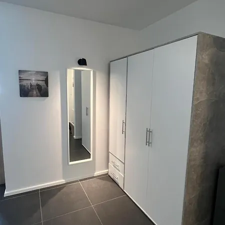 Apartment Neubau Mit Balkon *