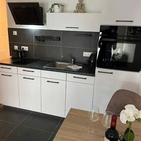 Apartment Neubau Mit Balkon *