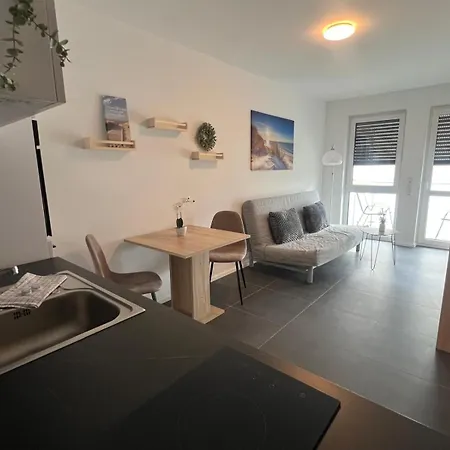 Neubau Mit Balkon *